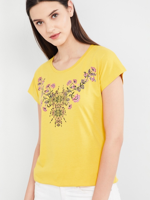 

max Women Yellow Printed Round Neck T-shirt