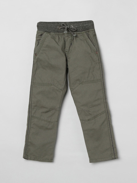 

max Boys Olive Green Regular Fit Solid Regular Trousers
