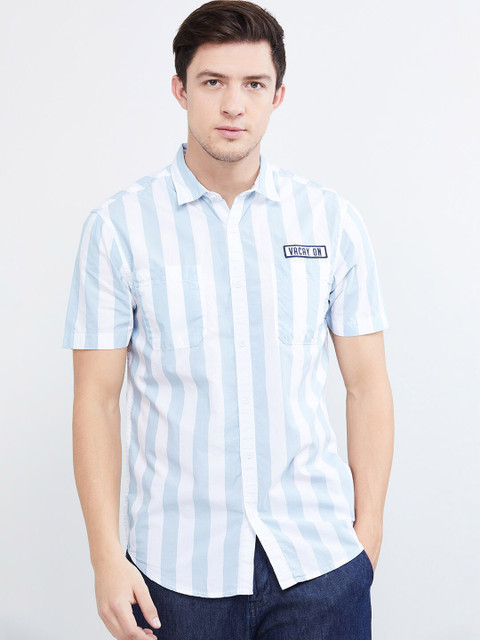 

max Men Blue & Off-White Regular Fit Striped Casual Shirt