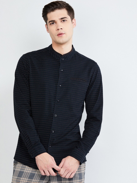 

max Men Black & Green Slim Fit Printed Casual Shirt