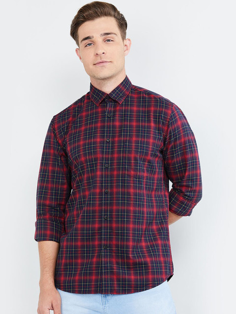 

max Men Red & Navy Blue Regular Fit Checked Casual Shirt