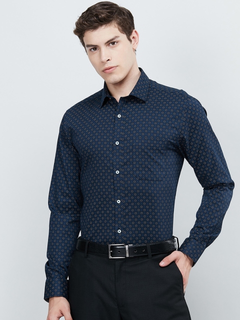 

max Men Navy Blue & White Slim Fit Printed Formal Shirt