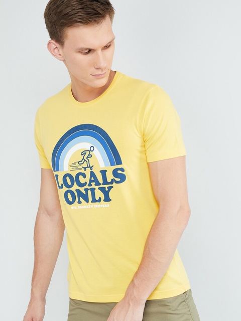 

max Men Yellow Printed Round Neck T-shirt