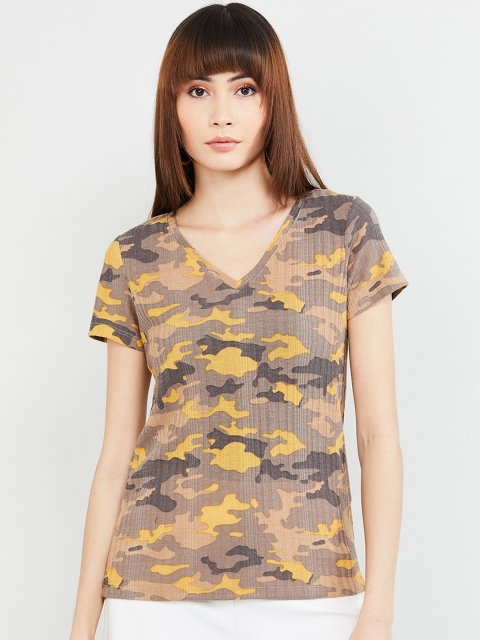 

max Women Beige & Yellow Camouflage Printed V-Neck T-shirt
