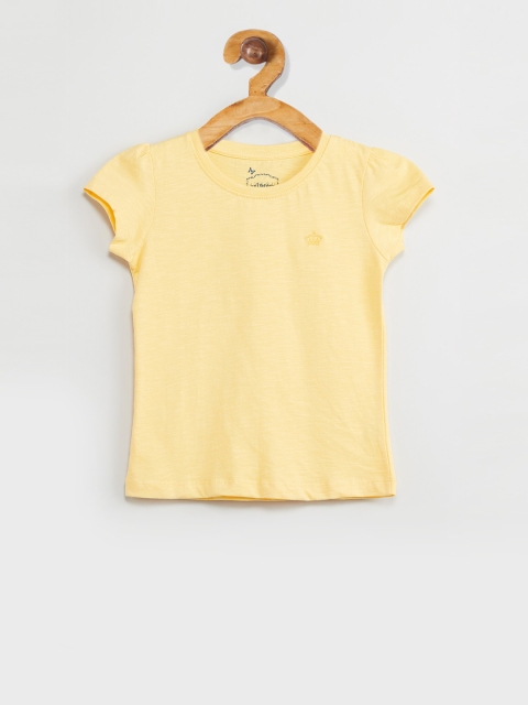 

max Girls Yellow Solid Round Neck T-shirt