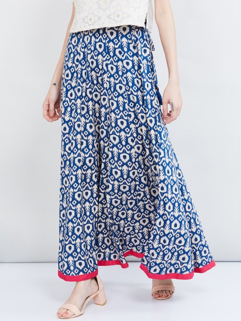 

max Women Blue & White Printed Flared Maxi Skirt