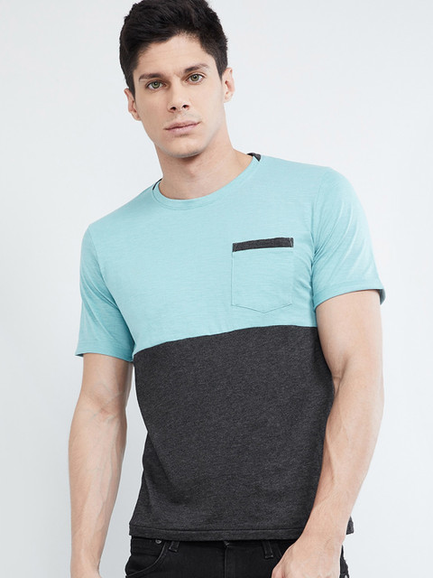 

max Men Sky Blue & Grey Colourblocked Round Neck T-shirt
