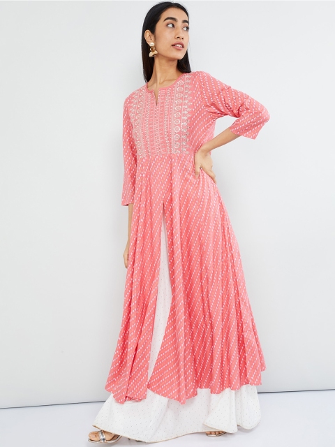 

max Women Coral & White Floral Print Anarkali Kurta