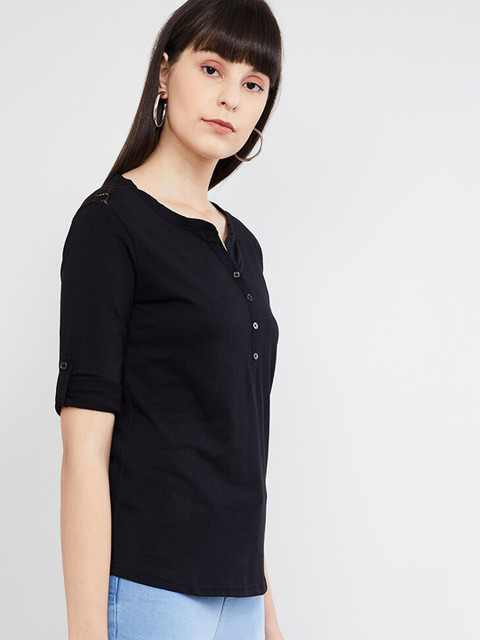

max Women Black Solid Knitted Top