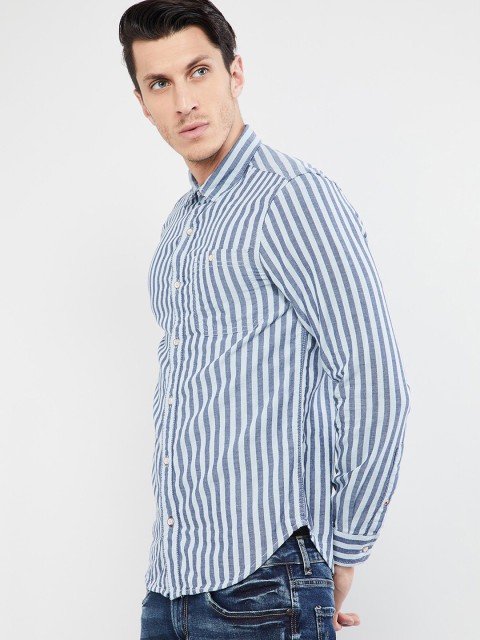 

max Men Blue & Grey Slim Fit Striped Casual Shirt