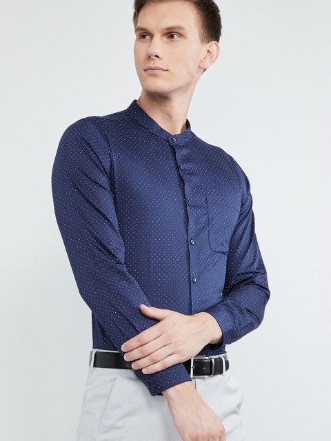 

max Men Navy Blue & White Slim Fit Printed Semiformal Shirt