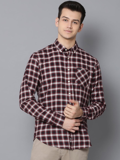 

LINDBERGH Men Black & Red Slim Fit Checked Casual Shirt