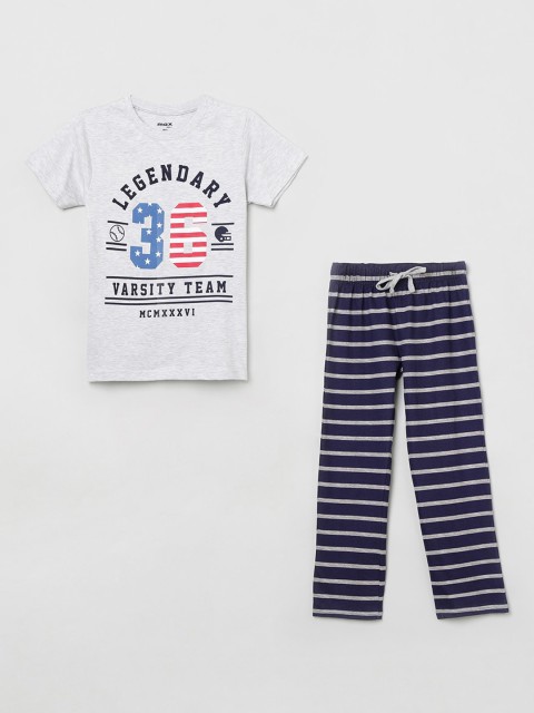 

max Boys White & Blue Printed Night suit