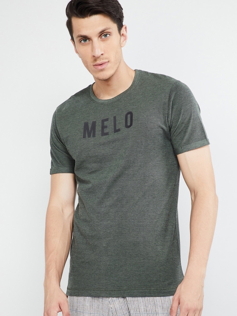 

max Men Green Solid Round Neck T-shirt