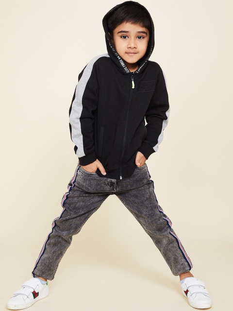 

max Boys Black Colourblocked Hooded Sweatshirt