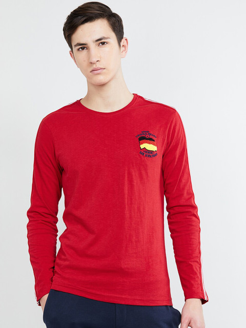 

max Men Red Solid Round Neck T-shirt