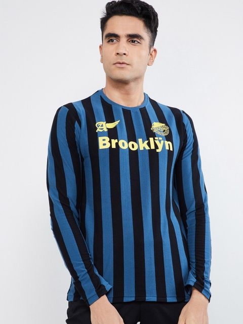 

max Men Blue Striped Round Neck T-shirt