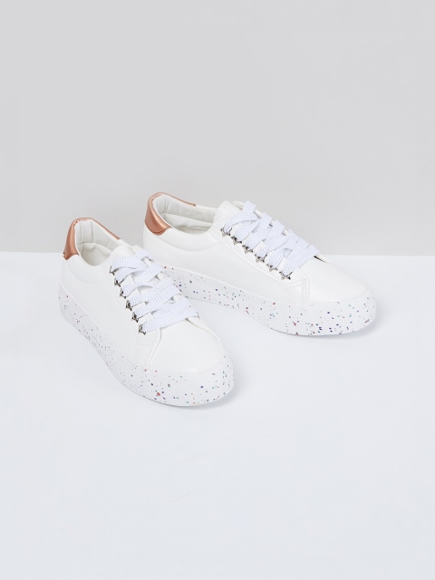 

max Women White Printed Sneakers