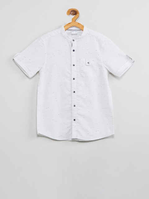 

max Boys Off-White Regular Fit Solid Casual Shirt