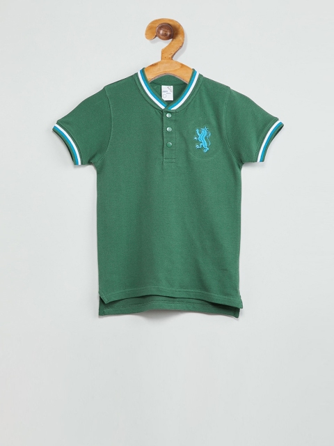 

max Boys Green Solid V-Neck T-shirt