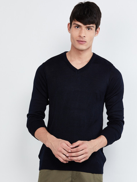 

max Men Navy Blue Solid Pullover Sweater