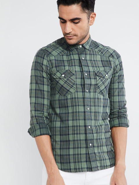

max Men Green & Navy Blue Slim Fit Checked Casual Shirt