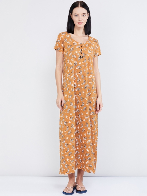

max Orange & White Printed Nightdress