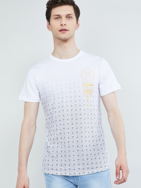 

max Men White Striped Round Neck T-shirt