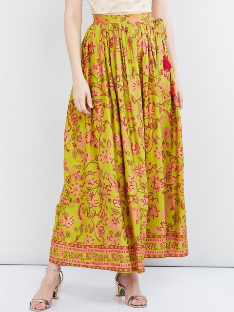 

max Women Green & Pink Printed Flared Maxi Skirt