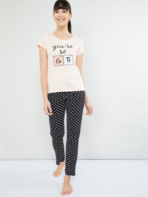 

max Women Peach-Coloured & Black Printed Night suit
