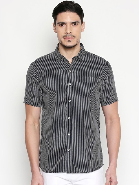 

L.A. SEVEN Men Navy Blue & White Slim Fit Striped Casual Shirt