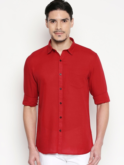 

L.A. SEVEN Men Red Slim Fit Solid Casual Shirt