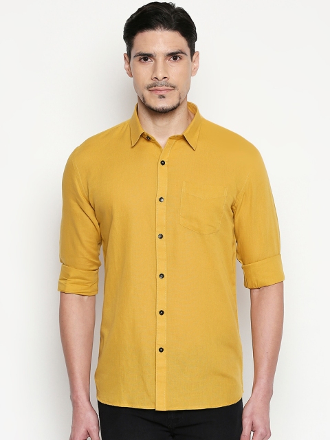

L.A. SEVEN Men Mustard Yellow Slim Fit Solid Casual Shirt
