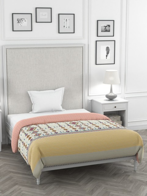 

Portico New York Beige & Yellow Geometric Heavy Winter 120 GSM Single Bed Comforter