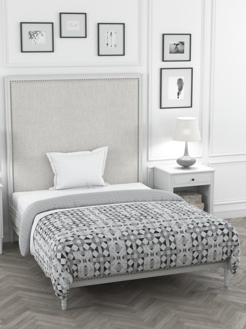

Portico New York Grey & Black Geometric Heavy Winter 120 GSM Single Bed Comforter