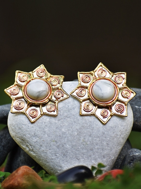 

ZeroKaata Gold-Plated Floral Drop Earrings