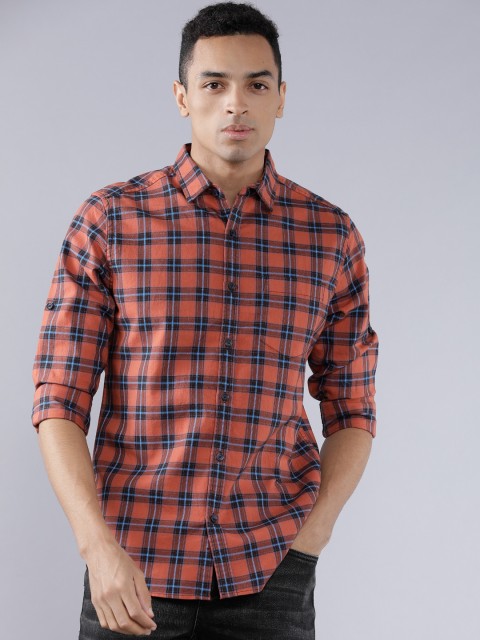 

Ecko Unltd Men Coral Orange & Blue Slim Fit Checked Casual Shirt