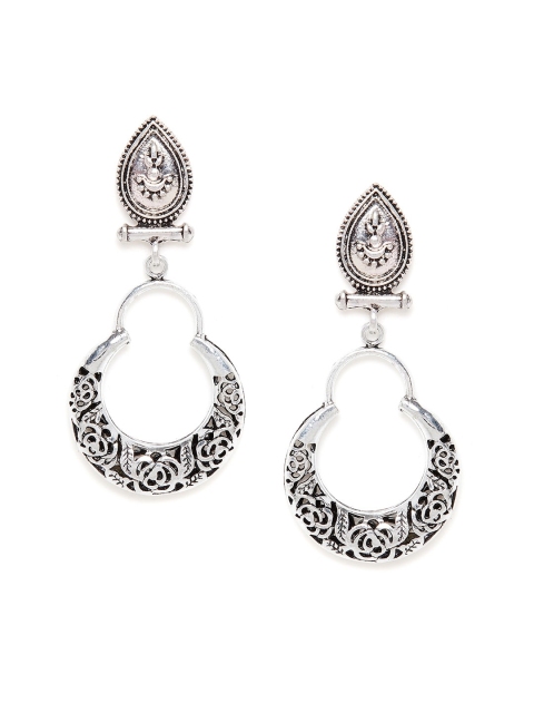

ZeroKaata Silver-Plated Geometric Hoop Earrings