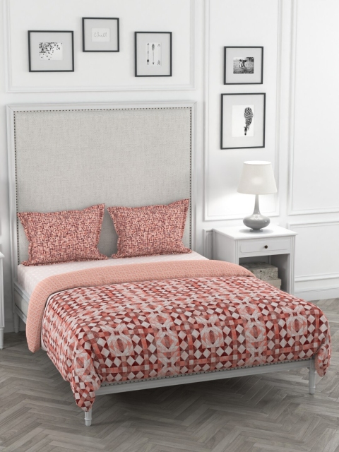 

Portico New York Peach-Coloured & Red Geometric Cadence Bedsheet With Pillow Covers & Duvet Cover