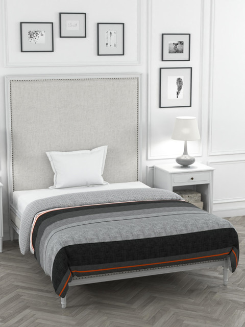 

Portico New York Grey & Black Geometric Heavy Winter 120 GSM Single Bed Comforter