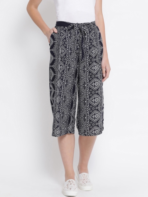 

Oxolloxo Women Black & White Regular Fit Printed Culottes