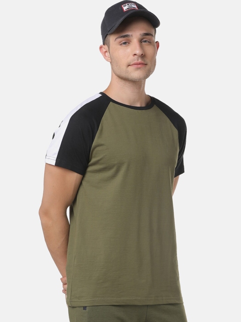 

Campus Sutra Men Olive Green & Black Colourblocked Round Neck T-shirt