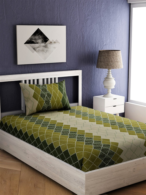 

EverHOME Green & Beige Geometric 144 TC Cotton 1 Single Bedsheet with 1 Pillow Covers
