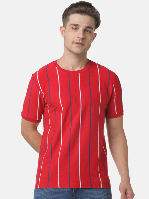 

Campus Sutra Men Red Striped Round Neck T-shirt