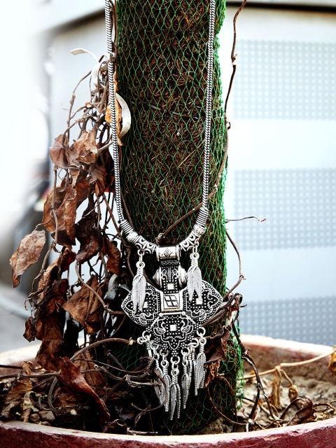 

ZeroKaata Silver-Toned German Silver Oxidised Handcrafted Chain