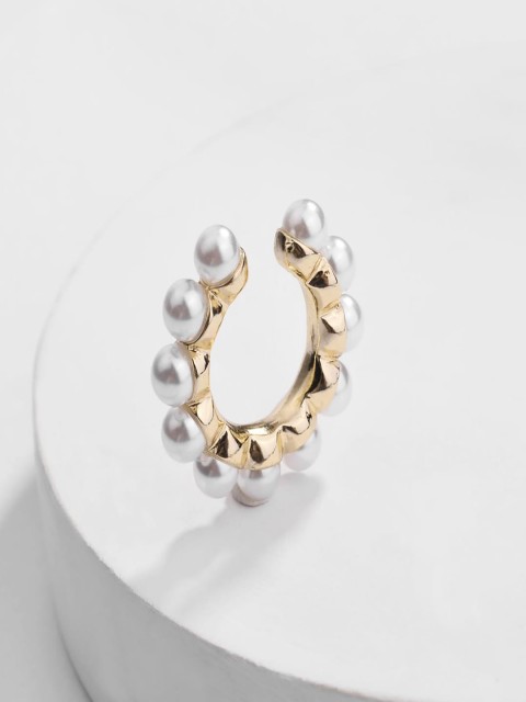 

AQUASTREET Gold-Toned & White Quirky Pearl Single Ear Cuff Earring