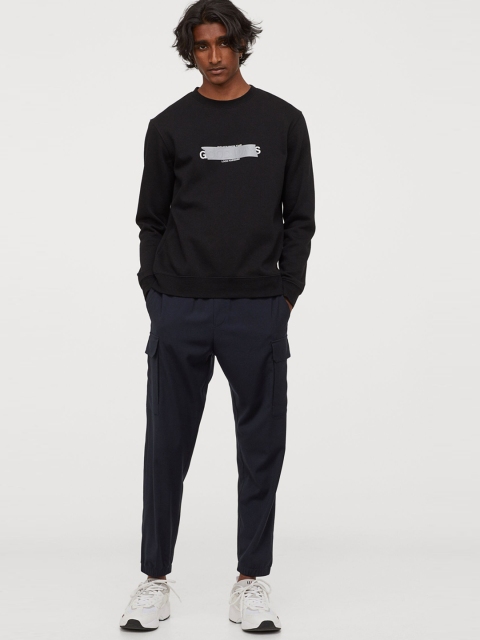 

H&M Men Navy Blue Solid Cargo Trousers Slim Fit