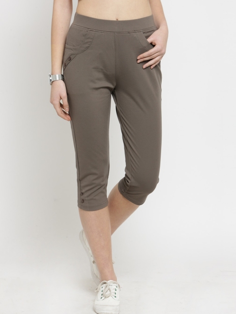 

Global Republic Women Brown Solid Slim Fit Capris
