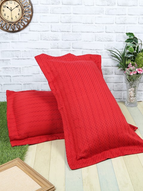 

Soumya Set of 2 Maroon Checked Pillow Covers
