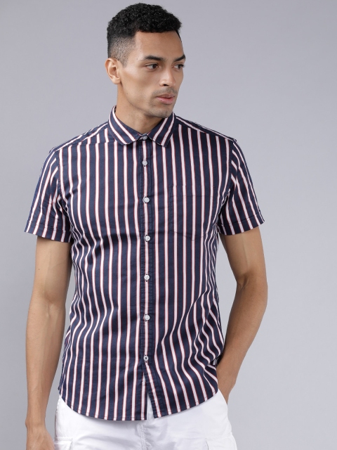 

HIGHLANDER Men Navy Blue & White Slim Fit Striped Casual Shirt